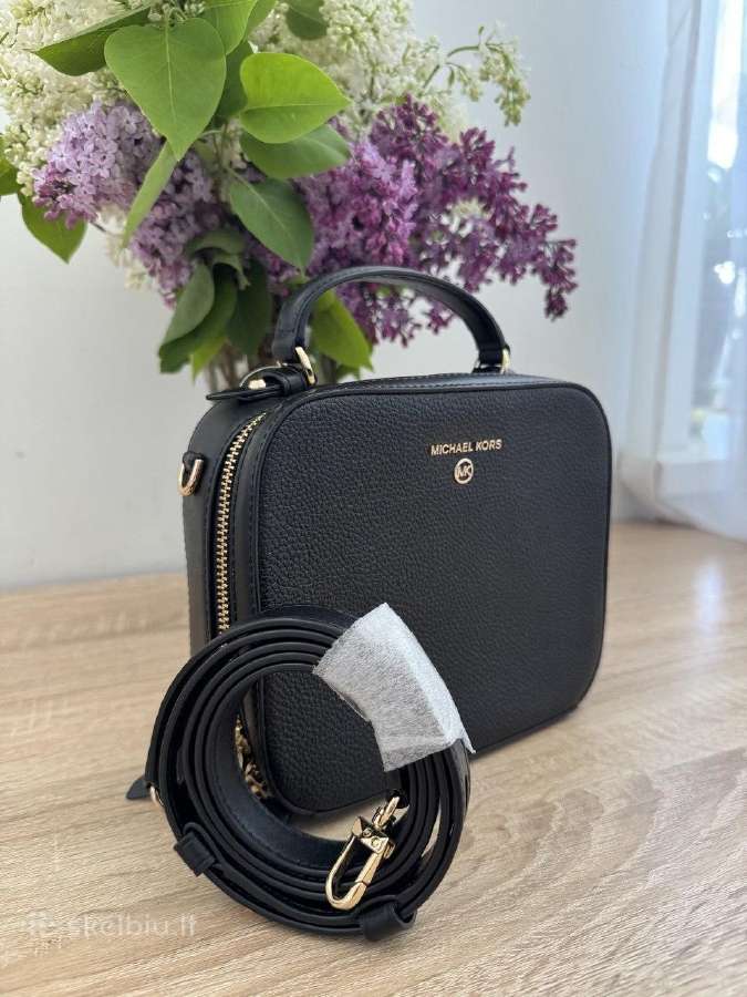 Michael Kors Jet Set Charm