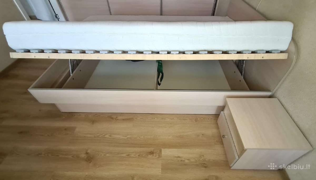 Dvigulė tvirta lova 140x200 kompklektas patalynės