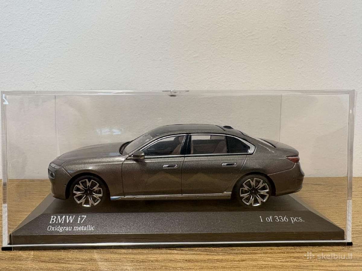 Bmw i7 M70