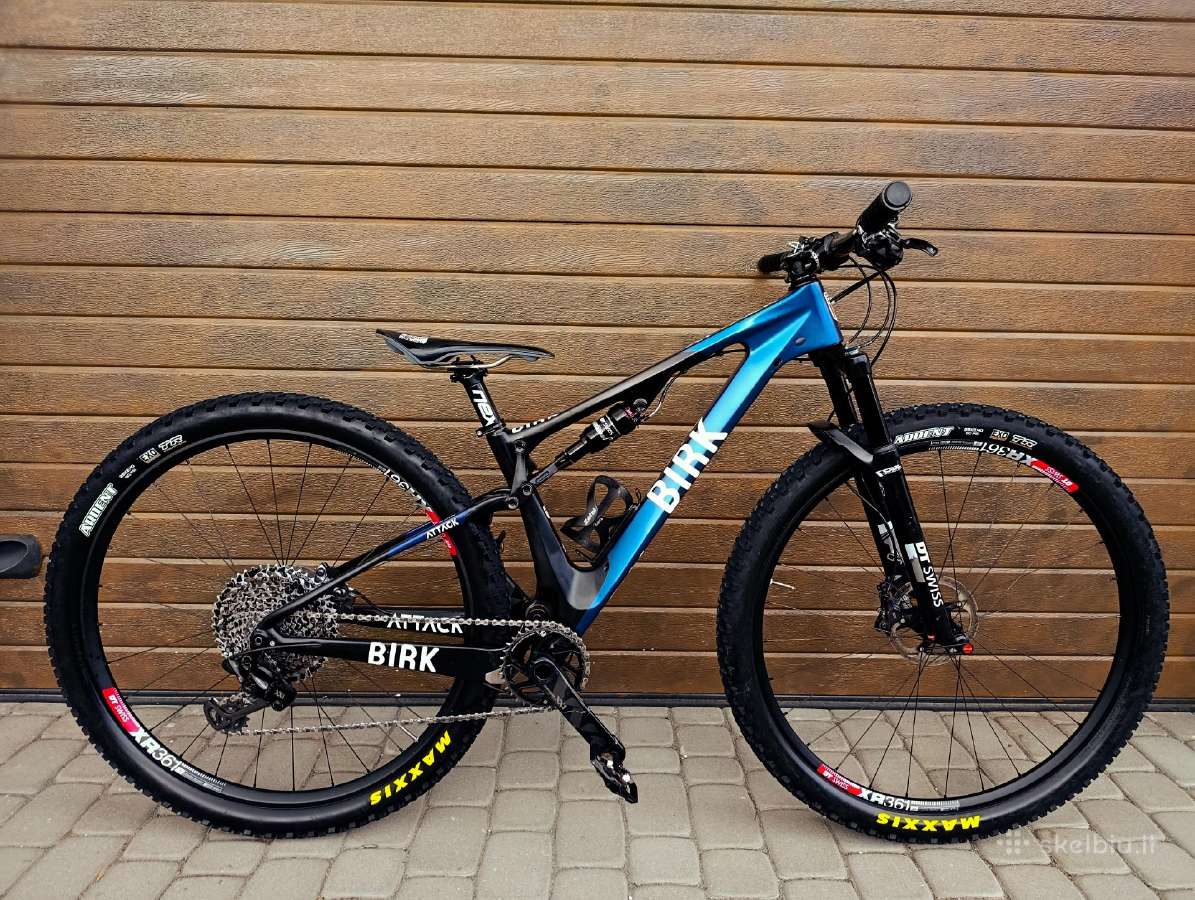 Birk Attack 29 S karbonas ir Pronghorn 29 L karbon