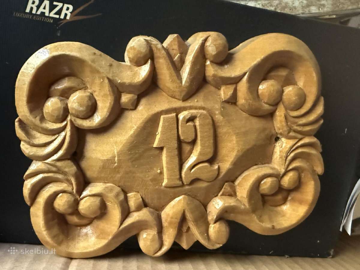 Durų numeris 12, medinis rankų darbo