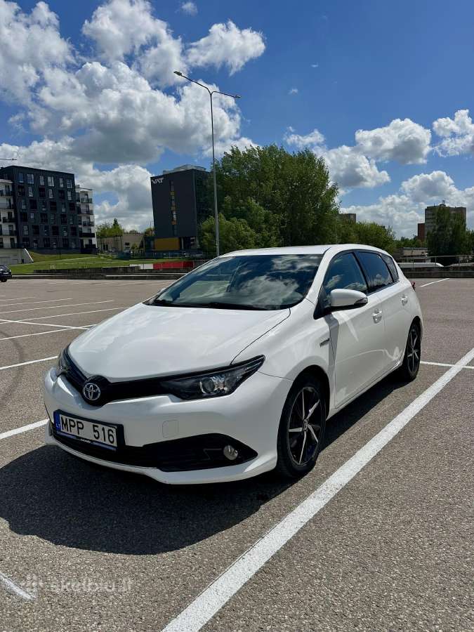 Toyota Auris Hybrid