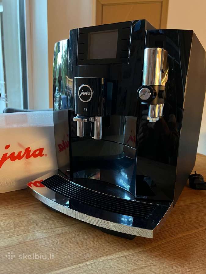 Jura E8 Eb (2022 m.) Piano Black