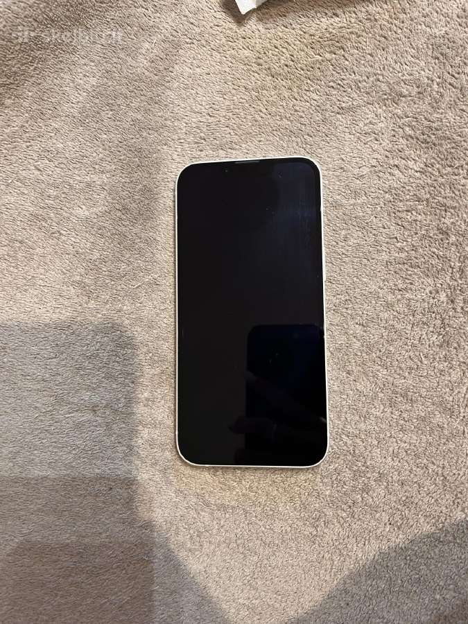 Baltas iPhone 13