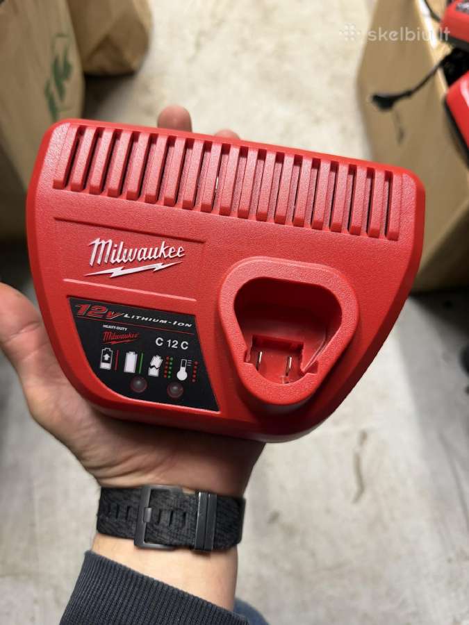 Įkroviklis Milwaukee M12 C12c