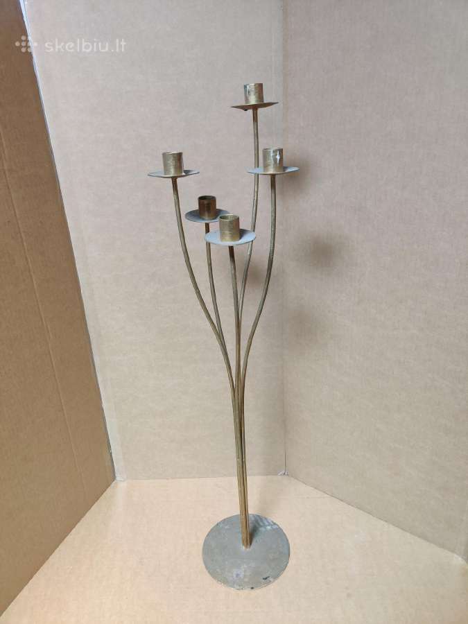 Aukšta metalinė pastatoma žvakidė