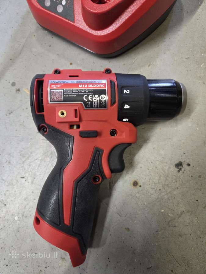 Milwaukee M12 suktukas