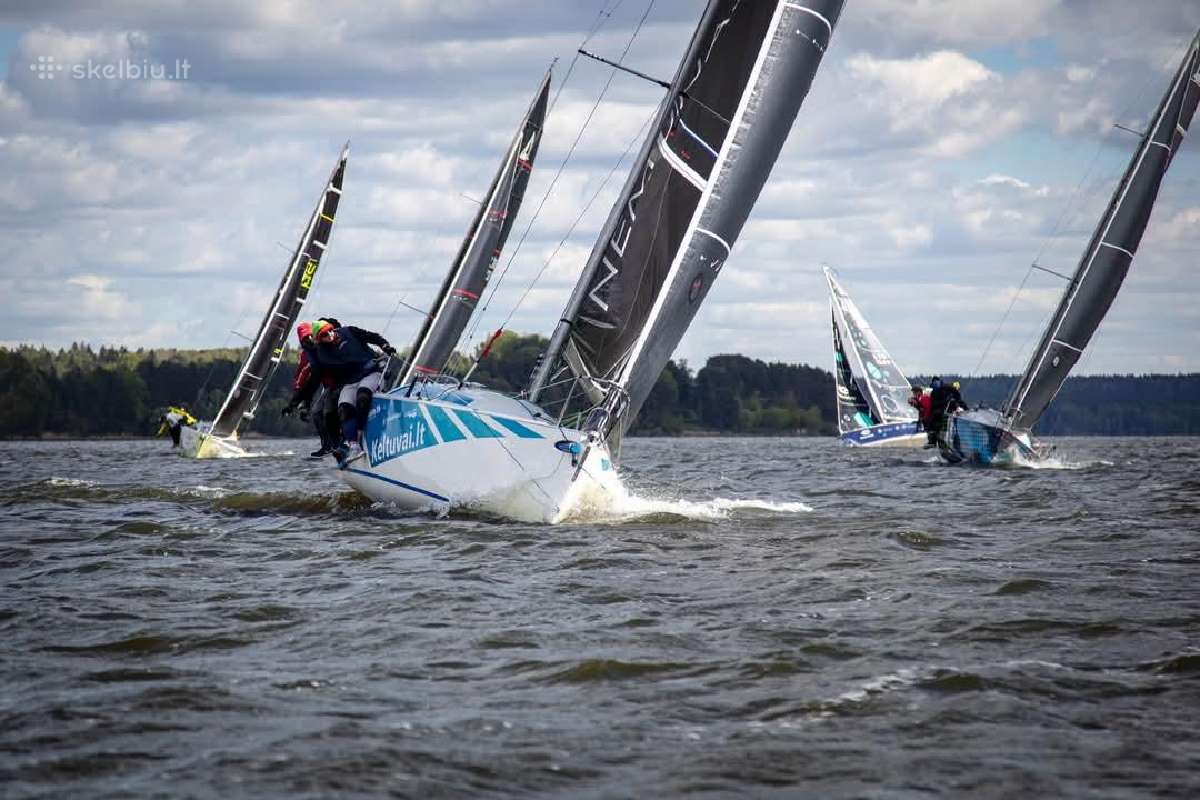Parduodama Rs280 sportinė Jachta