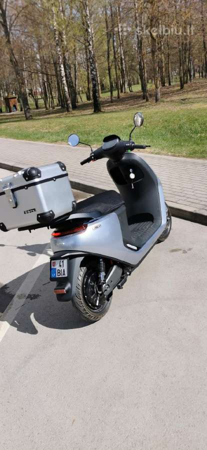 Elektrinis motoroleris Segway E110s