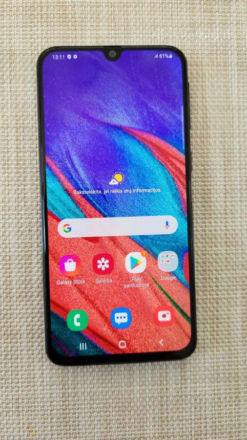 Samsung a40 4gb RAM 64gb atmintis