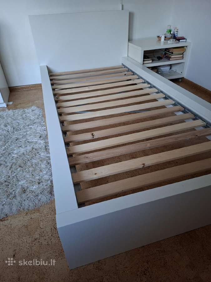 Lova Malm balta