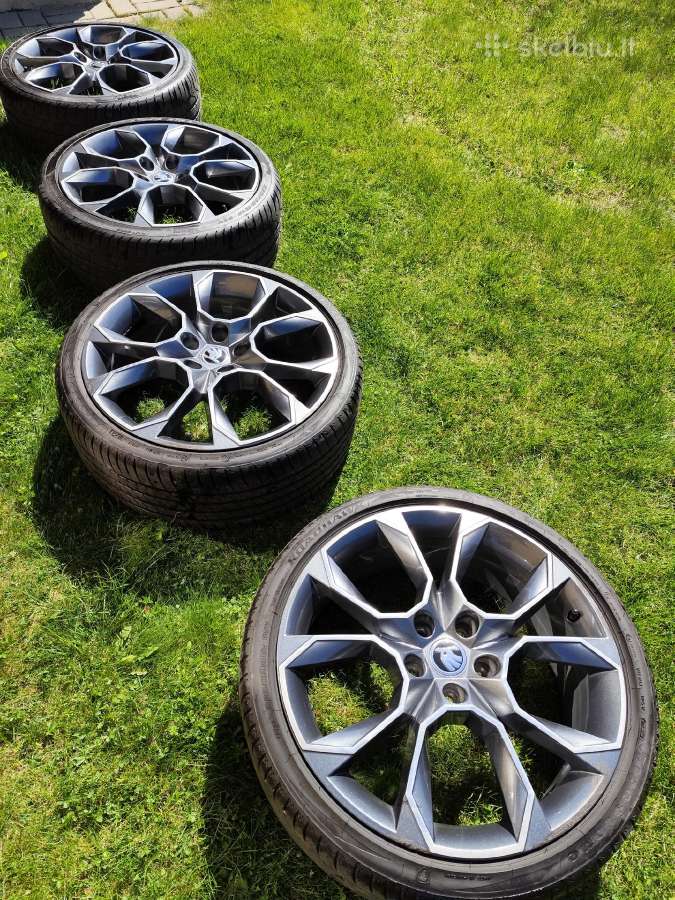 Originalūs Škoda RS