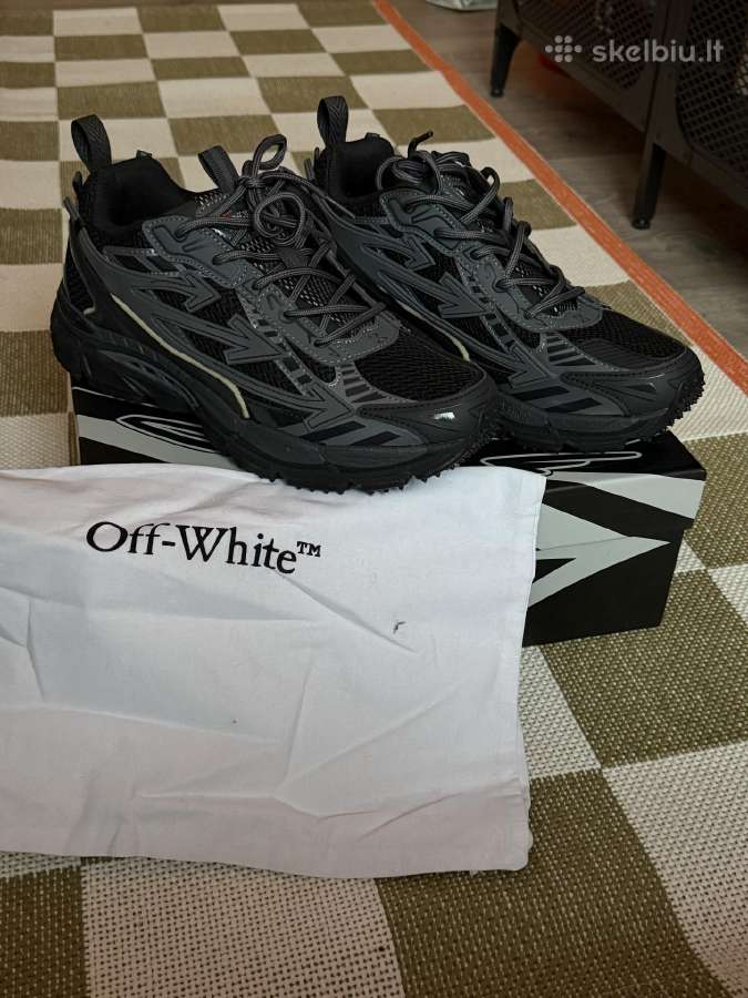 Nauji Off White kedai