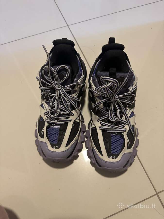 Balenciaga track