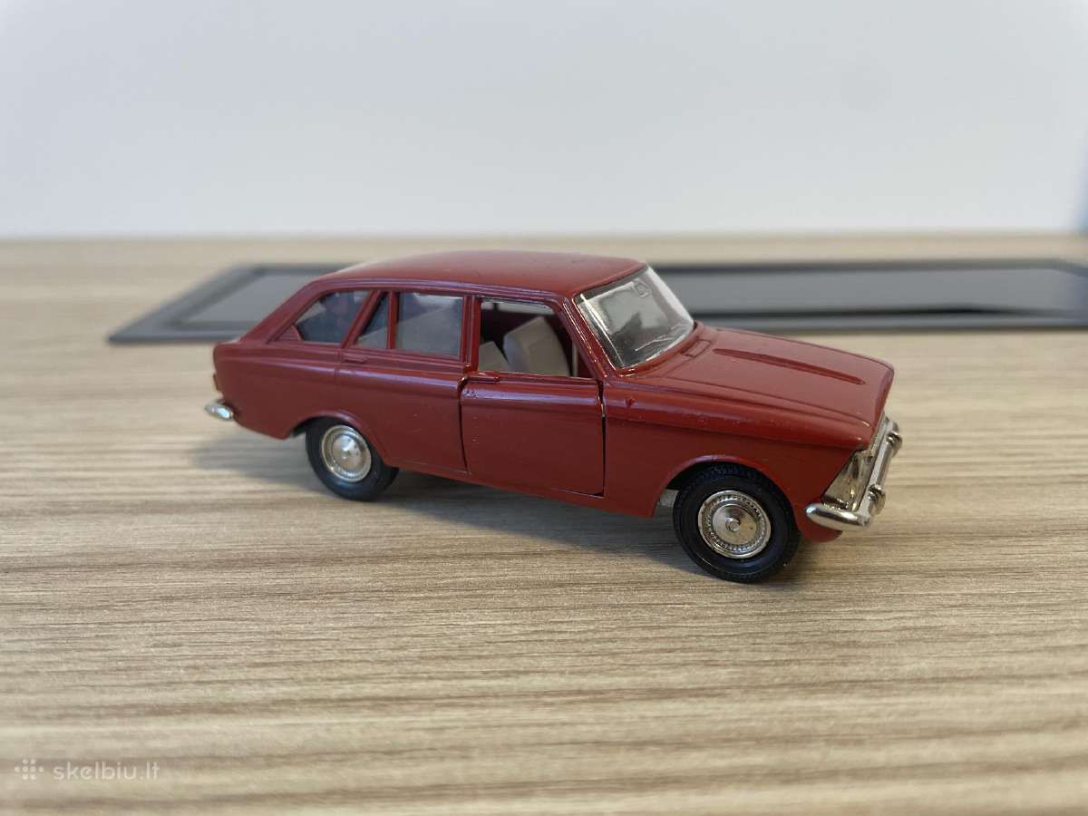 Parduodu Izh 1500 kombi A12 1/43 modeliuką