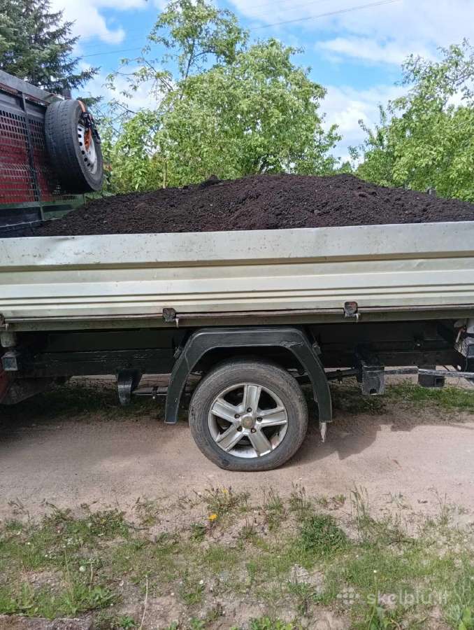 Juodžiamis,smėlis mažais kiekiais