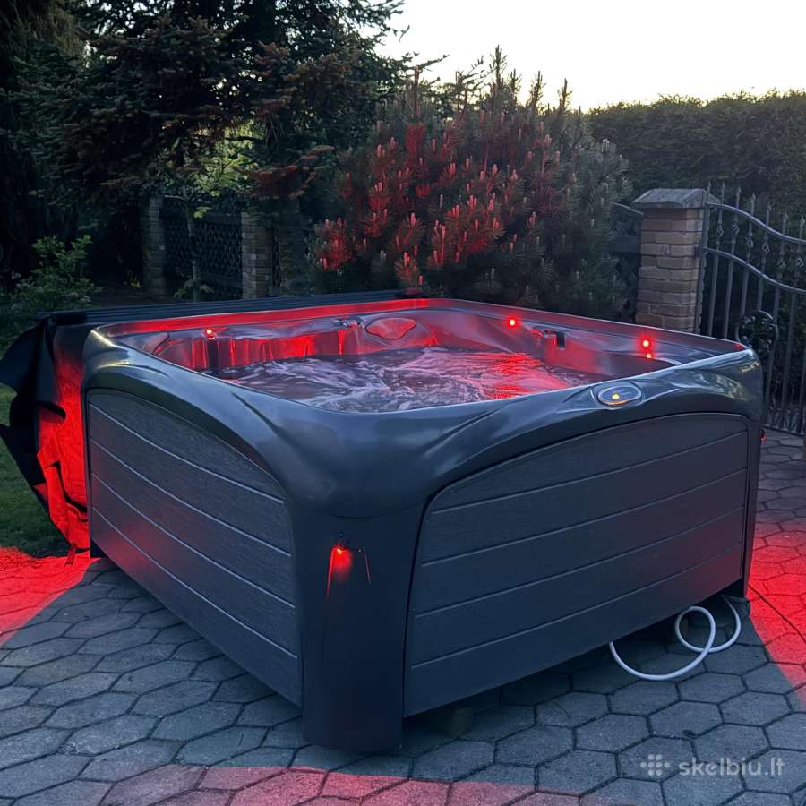 Sūkurinė vonia Jacuzzi