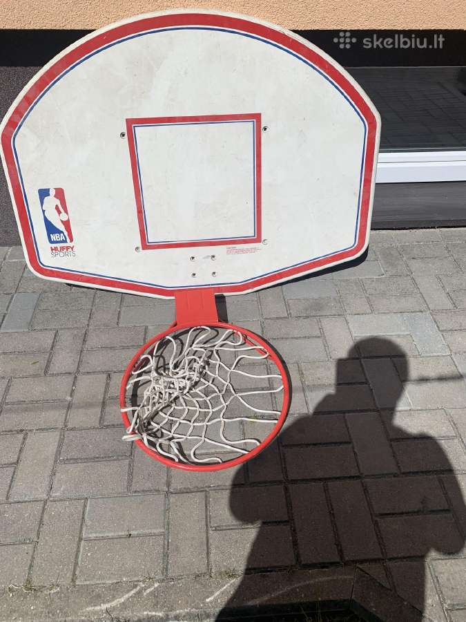 Krepšinio lenta su lanku