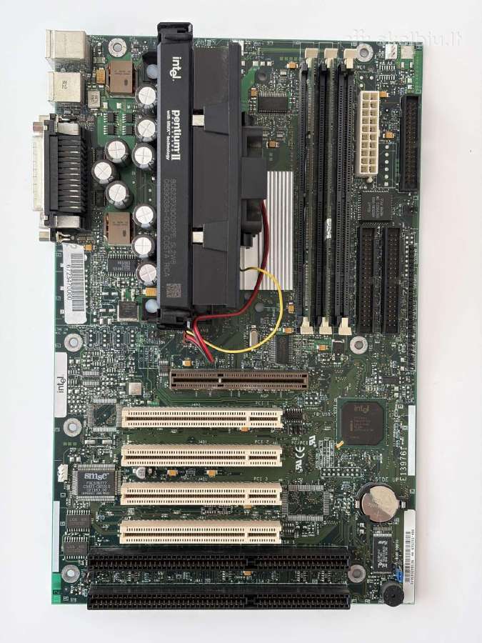 Intel Se440bx Slot1 + Pentium II 300mhz + RAM