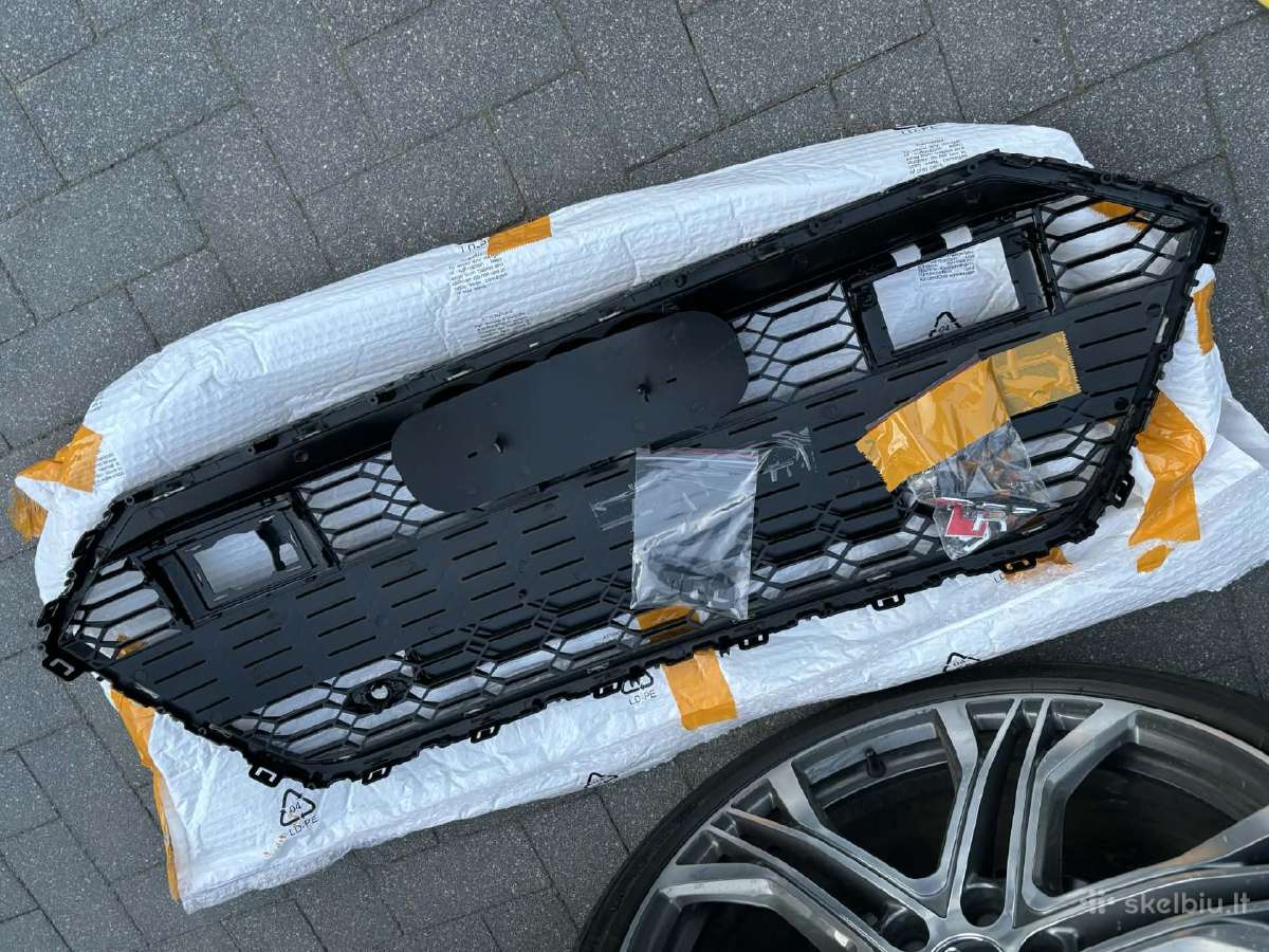 Audi A7 C8 Rs7 Honey comb style groteles - nuotraukos Nr. 4