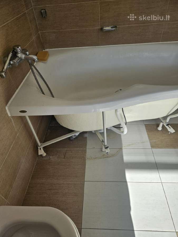 Akriline Trikampe Vonia - nuotraukos Nr. 3