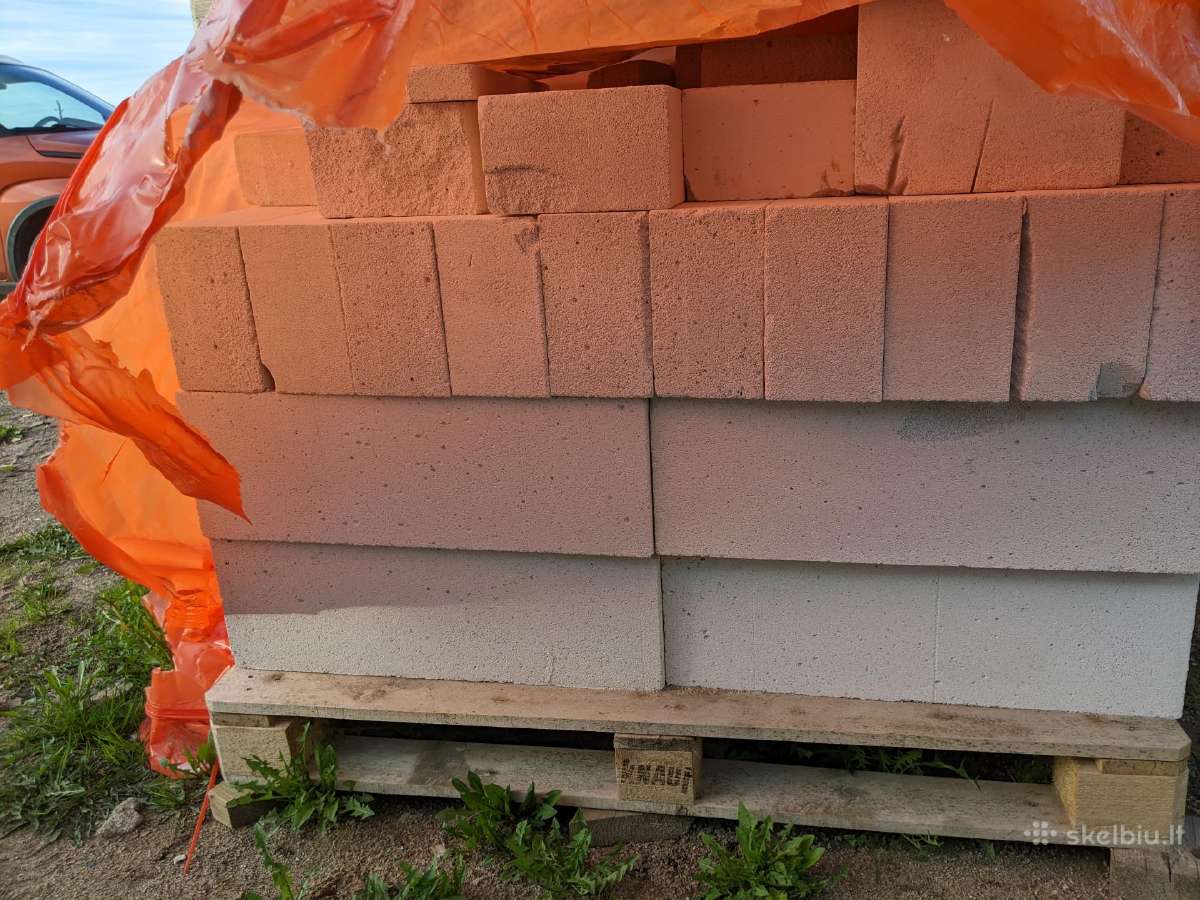Statybų likučiai Akytono betono blokeliai