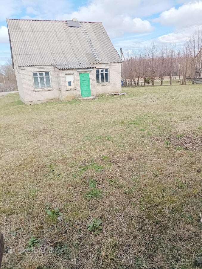 Parduodu gyvenamąjį namą su statiniais