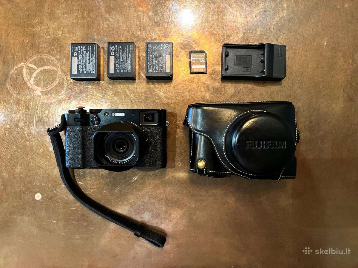 Fujifilm X100v