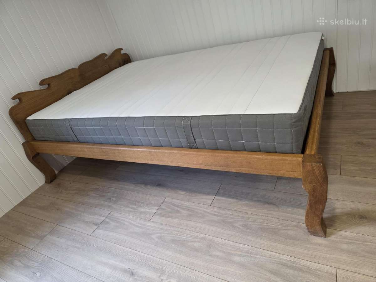 Rankų darbo,masyvo ąžuolo lova su čiužiniu