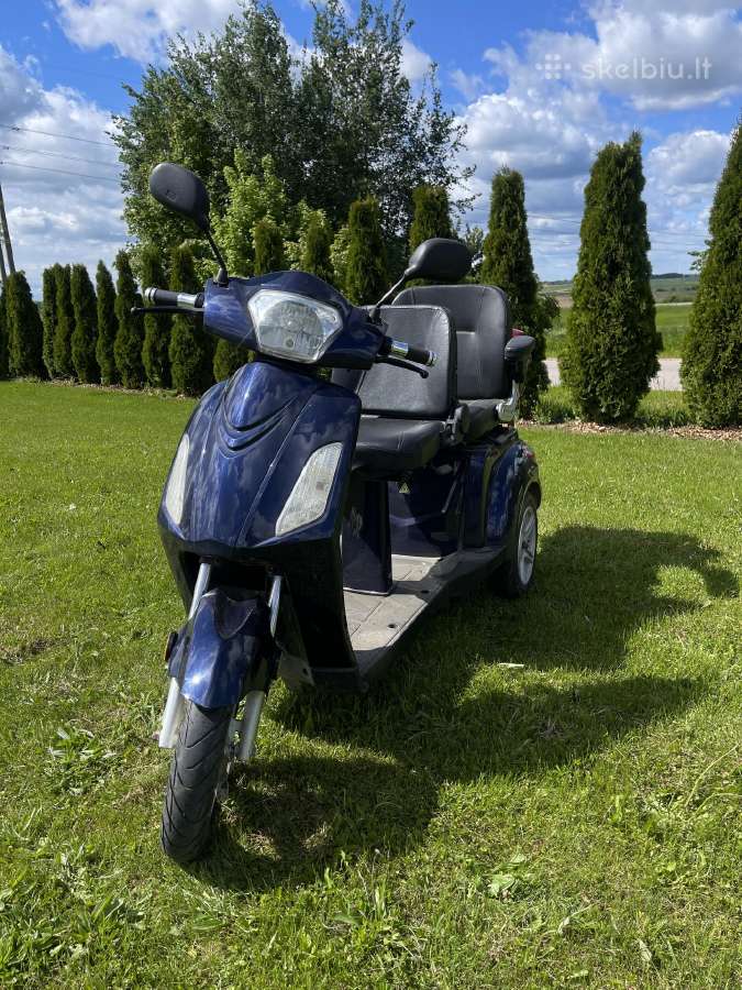 Elektrinis triratis motoroleris