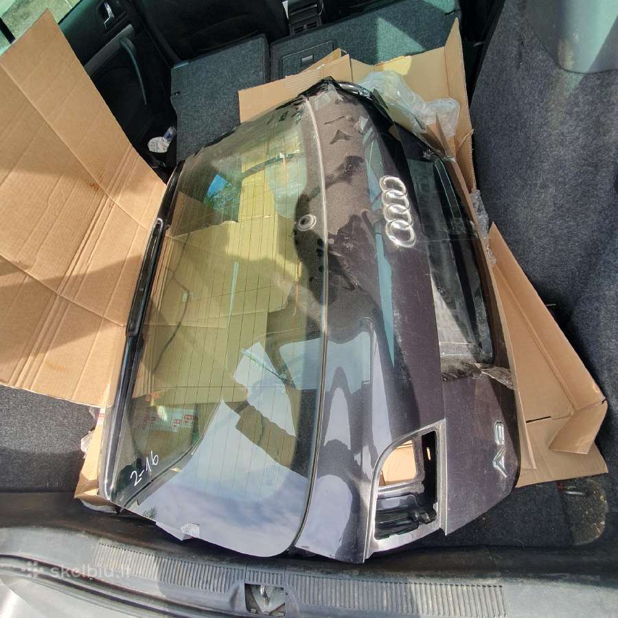 Audi a3 8p galinis dangtis švarus