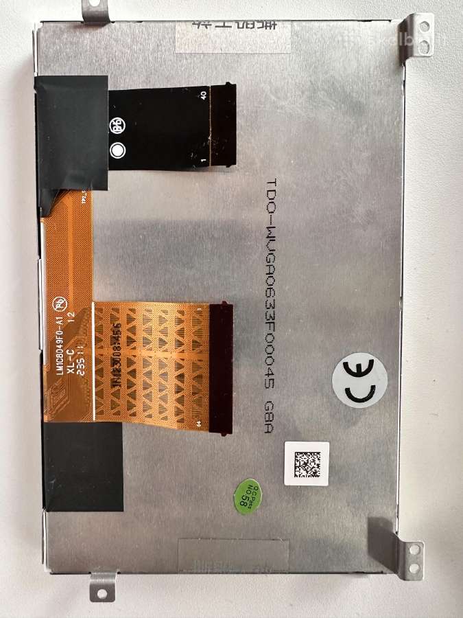 Ve multimedios LCD ekranas