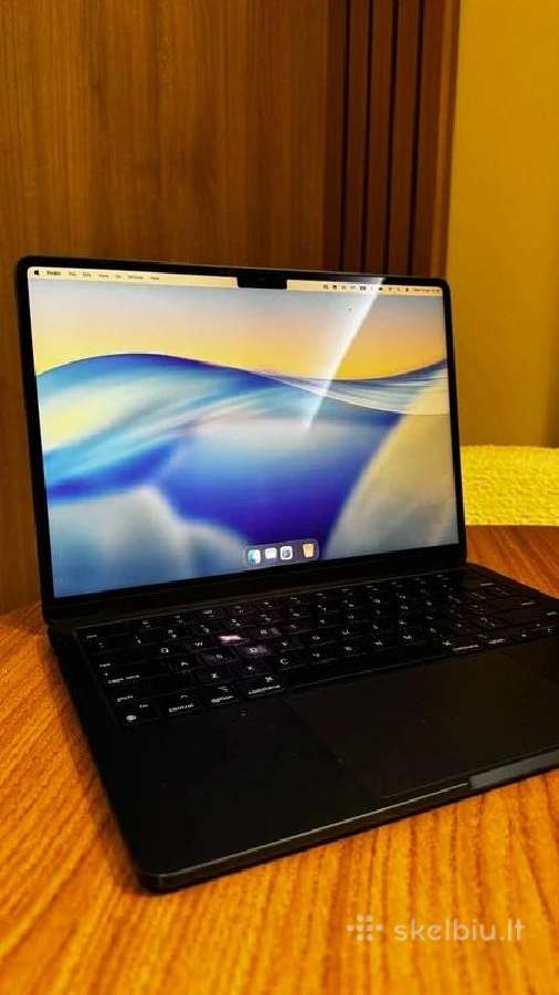 Parduodu MacBook Air M3 2024