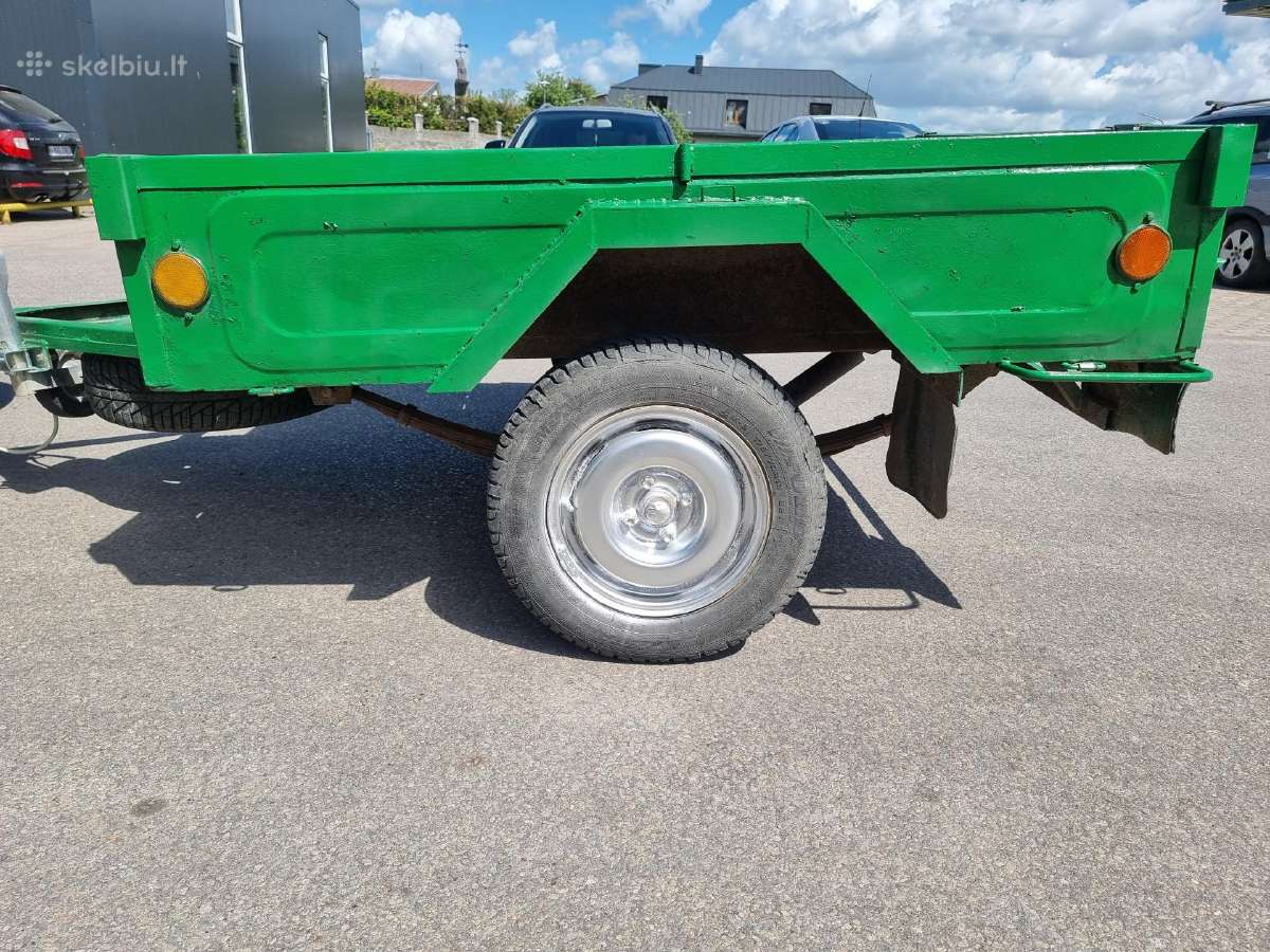 Parduodu naudotą savadarbę automobilinę priekabą.