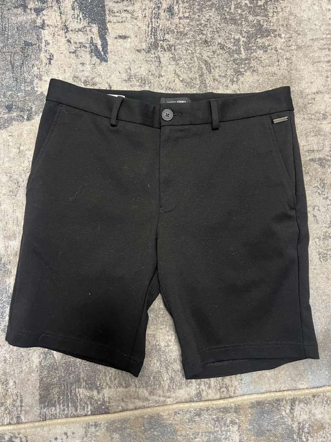 Juodi Jack & Jones „chino“ stiliaus šortai (Regula