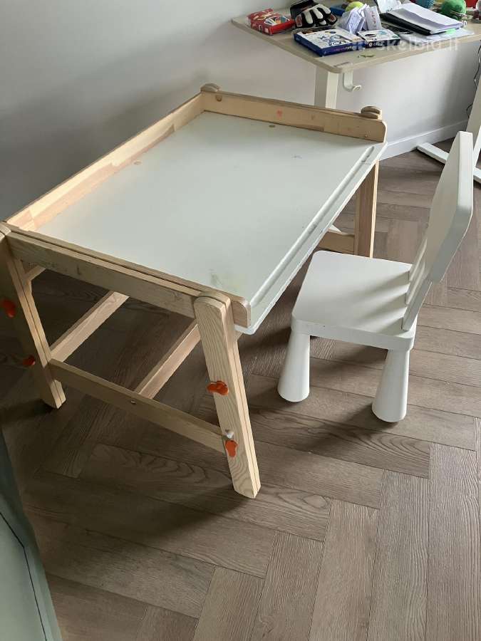 Ikea stalas ir kėdutė vaikui