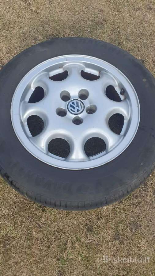 4 vnt ratlankiai su padangomis 195/65 R15