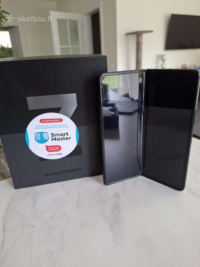 Samsung Galaxy Z Fold 3