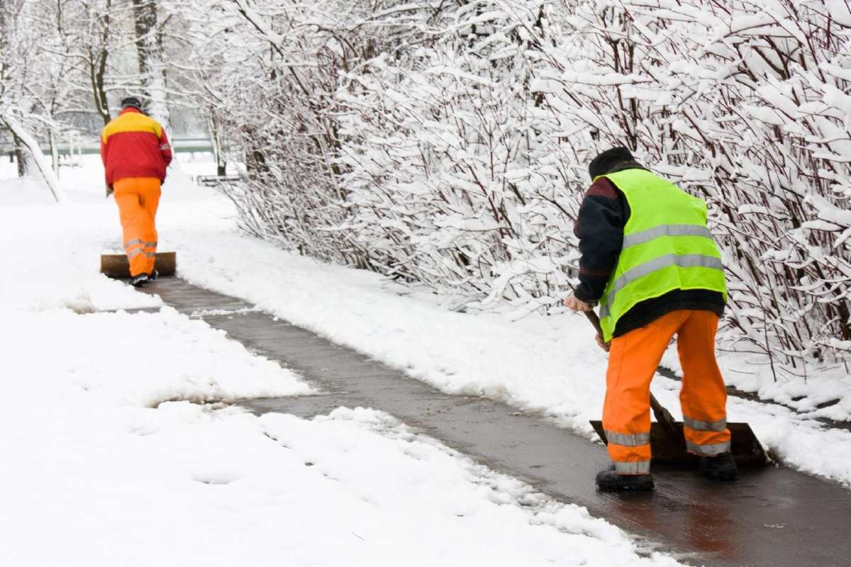 Sniego valymas, išvežimas, teritorijų barstymas - nuotraukos Nr. 22
