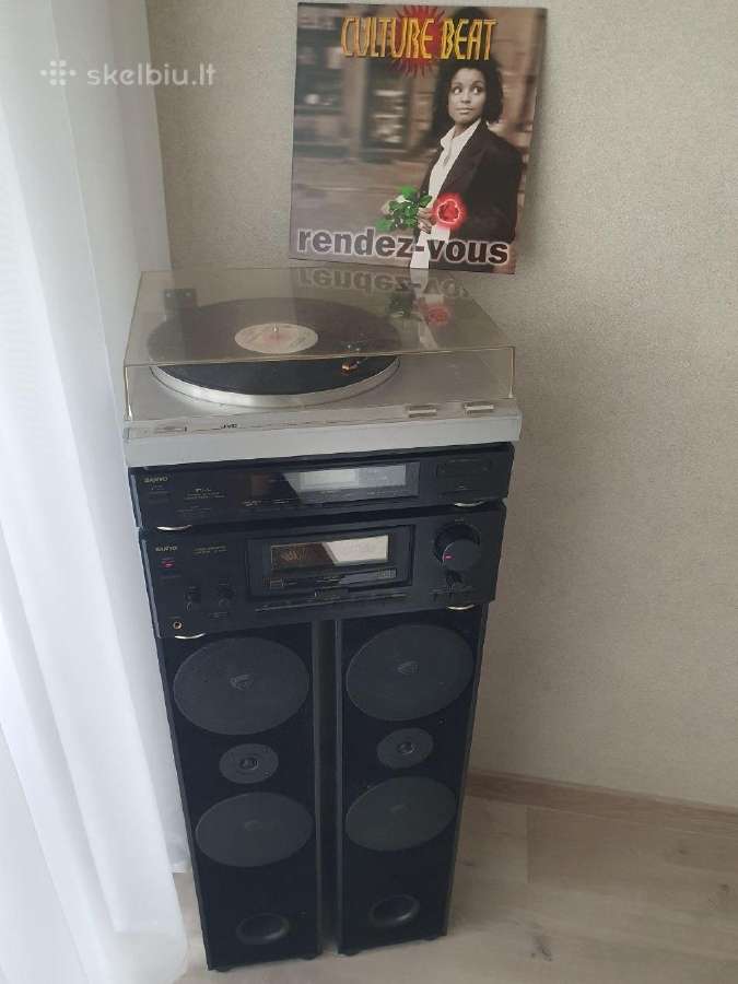 JVC plokštelių grotuvas