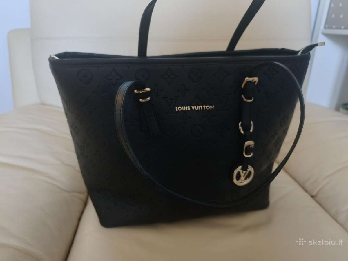 Louis Vuitton rankinę