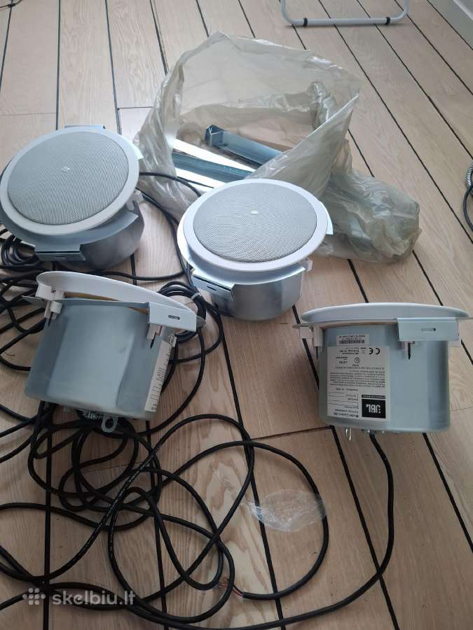 Is ofiso ismontuotos geros jbl koloneles