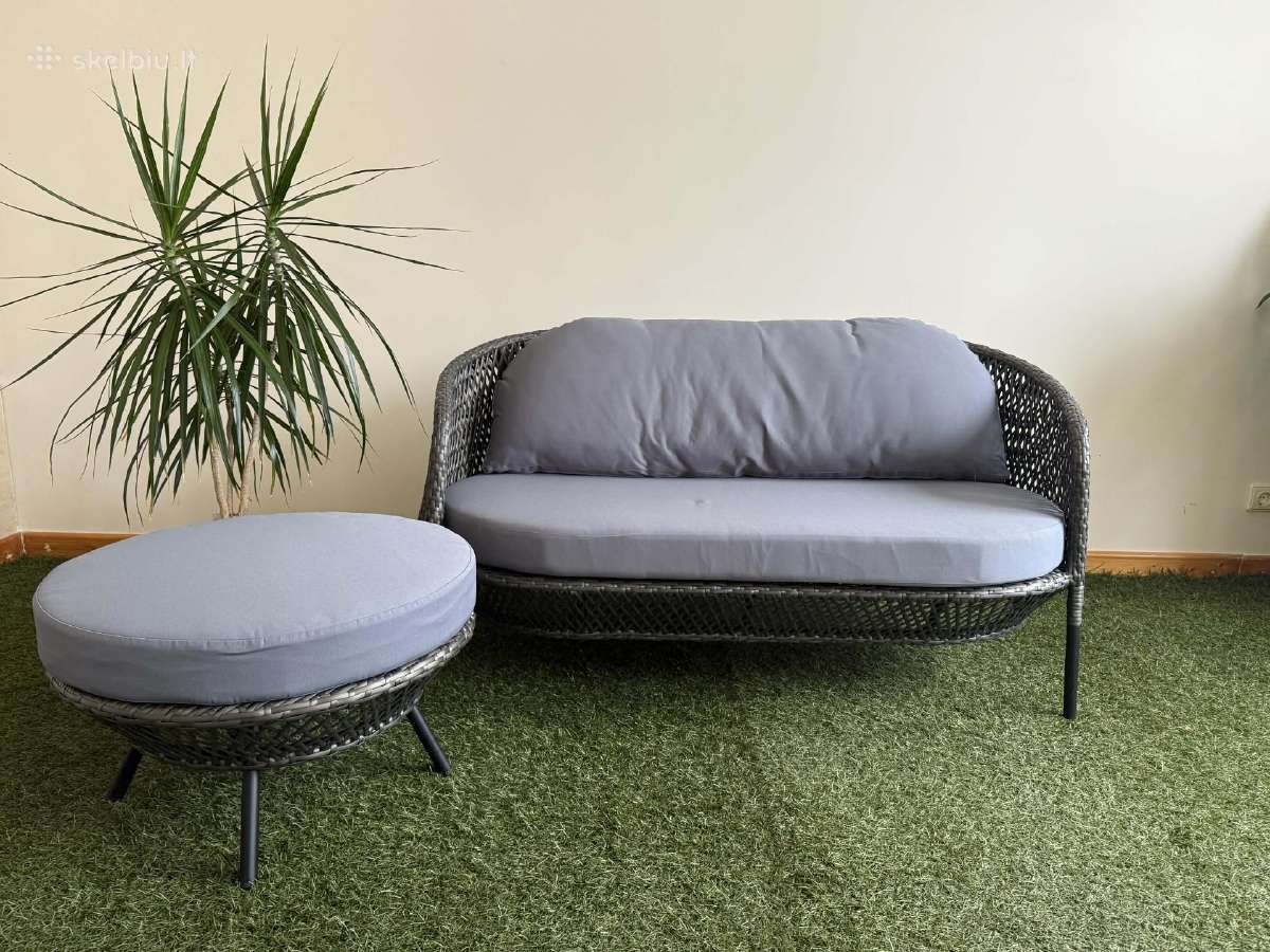 Dvivietė sofa su pakoju