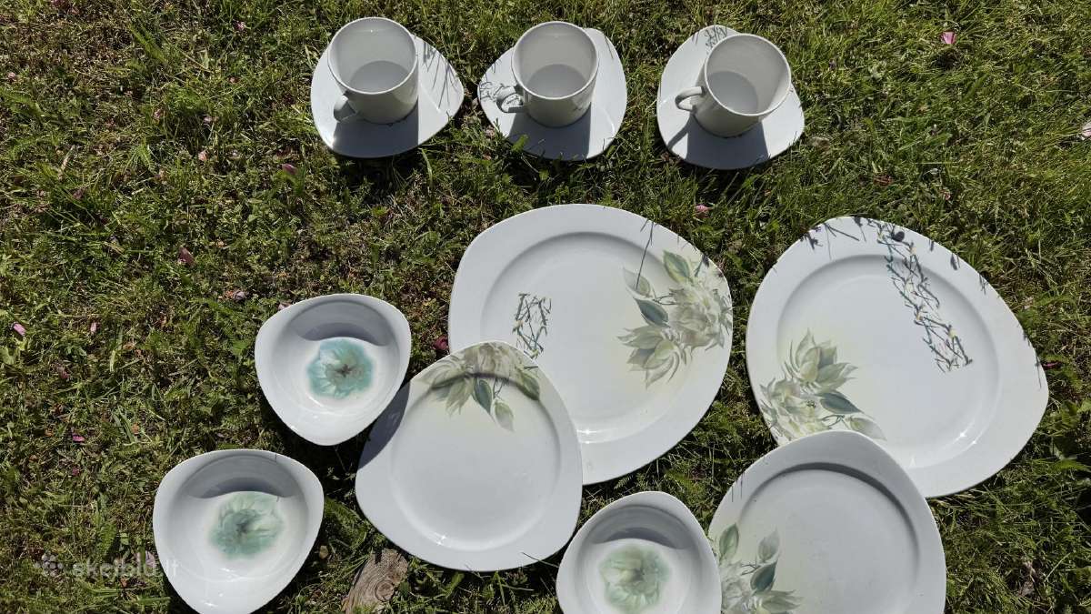 Naujas 30 dalių indų servizas ( Porcelain)