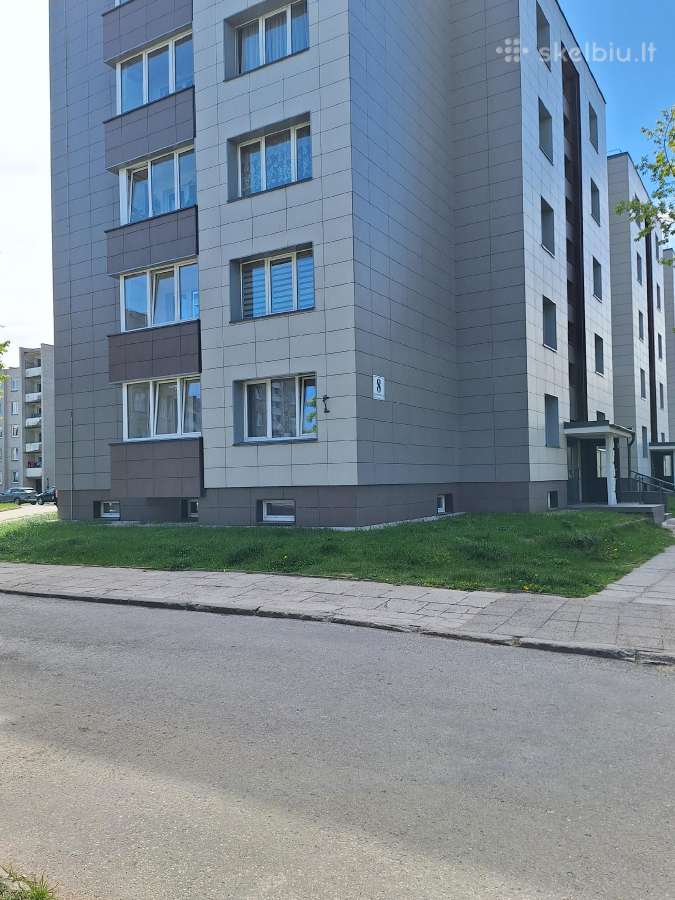 Parduodamas 3 kambariu butas