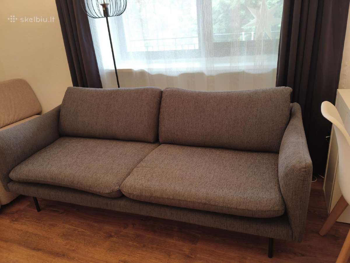 Itin patogi ir stilinga pilka sofa