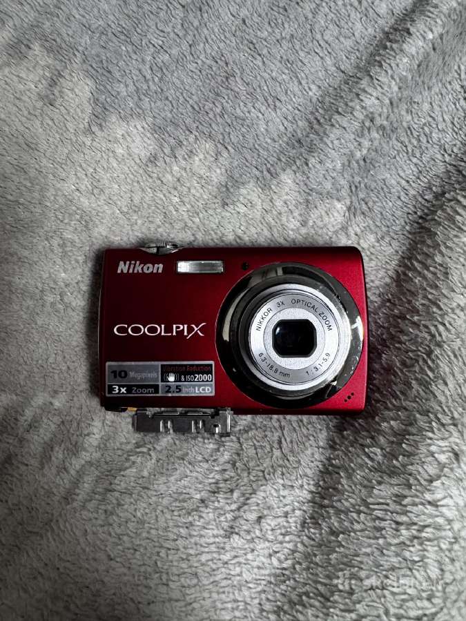 Nikon Coolpix S220 skaitmeninis fotoaparatas