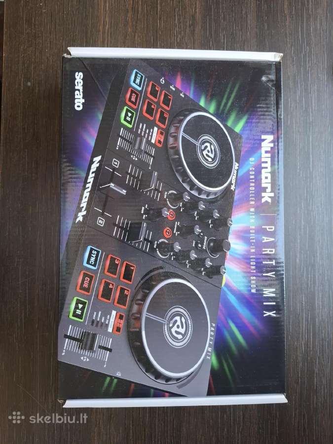 Serato numark party mix Dj controler