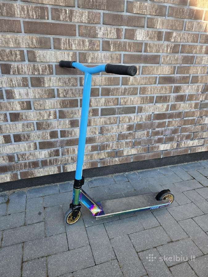 Triukinis paspirtukas Crisp Surge (neochrome/blue)