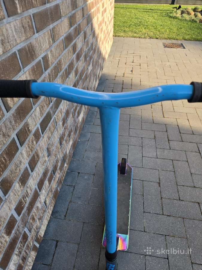 Triukinis paspirtukas Crisp Surge (neochrome/blue) - nuotraukos Nr. 9